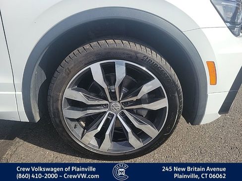 Certified 2021 Volkswagen Tiguan SEL Premium R-Line image 20