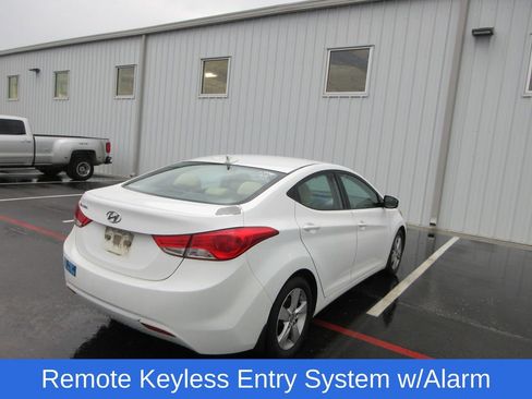 Used 2013 Hyundai Elantra GLS w/ Preferred Pkg FWD image 3