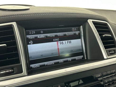 Used 2015 Mercedes-Benz GL 450 4MATIC image 45