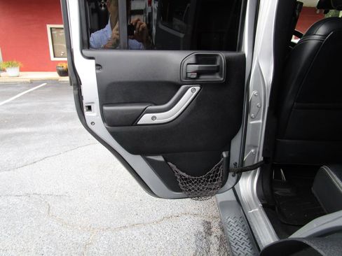 Used 2013 Jeep Wrangler Unlimited Sport image 20