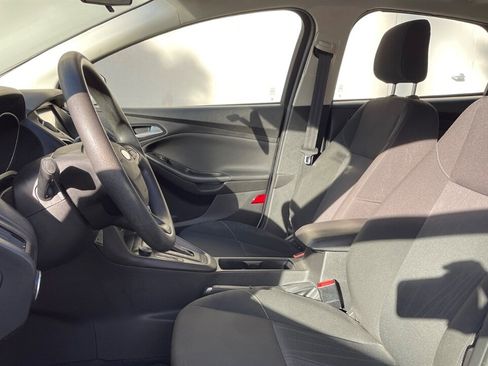 Used 2018 Ford Focus SEL FWD image 13