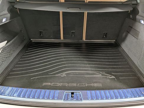Certified 2023 Porsche Cayenne AWD/4WD image 22