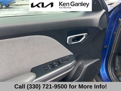 Used 2025 Kia K4 EX image 27