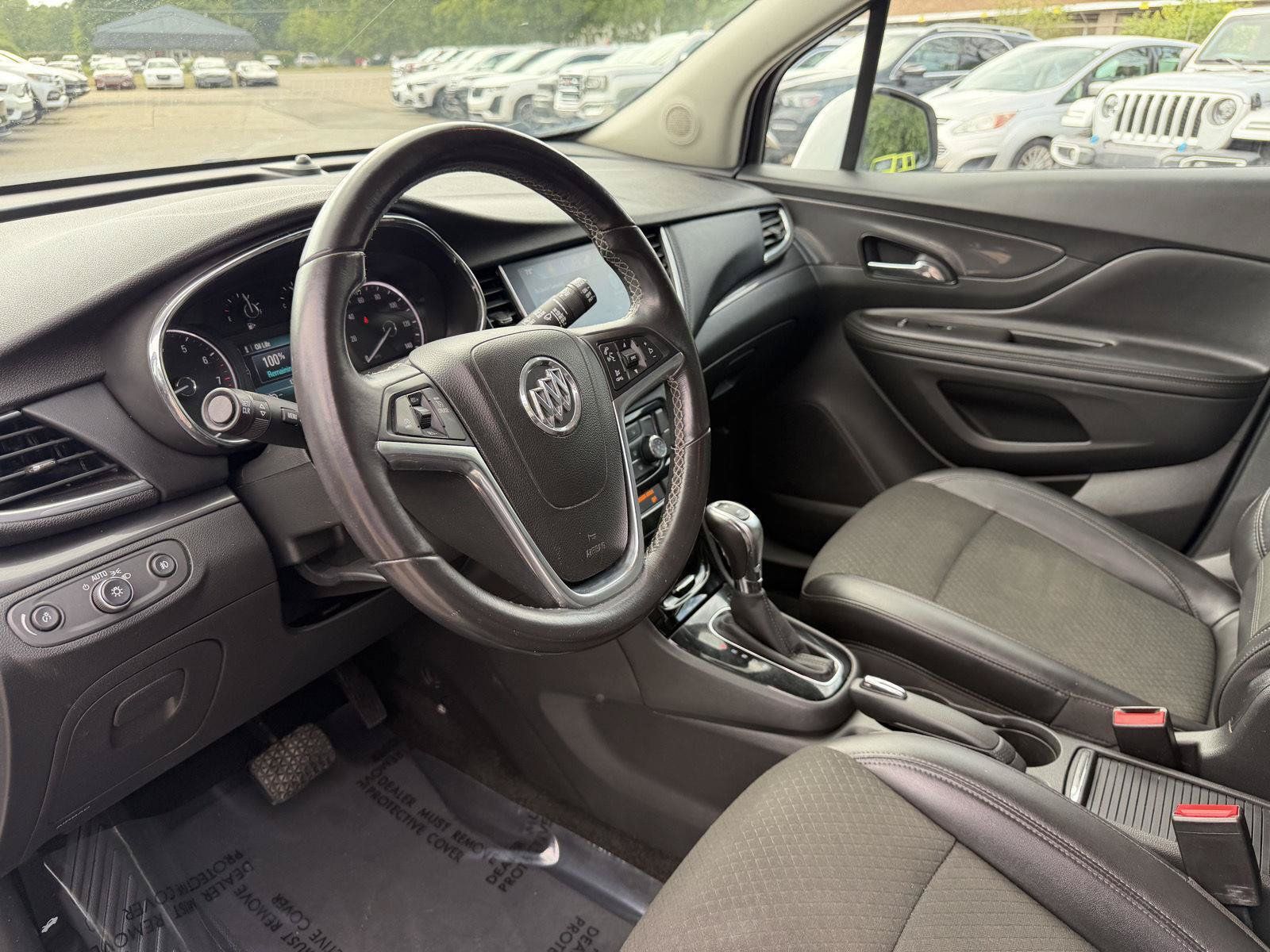 Used 2018 Buick Encore Sport Touring FWD image 12