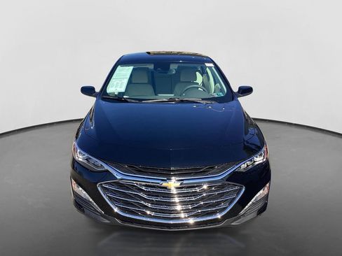 Used 2023 Chevrolet Malibu LT FWD image 2