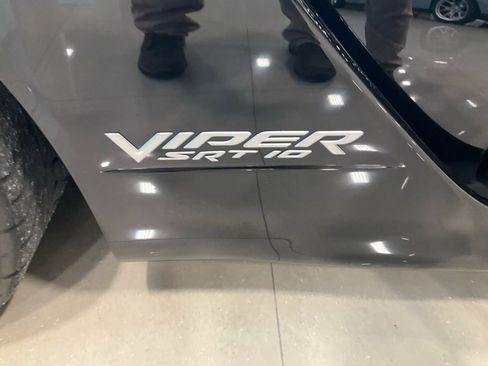 Used 2006 Dodge Viper SRT-10 image 34