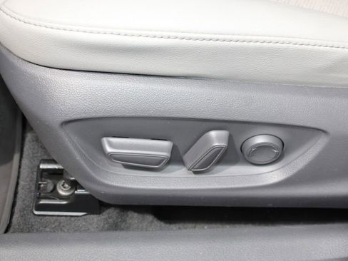 Used 2021 Toyota Camry XSE FWD image 25