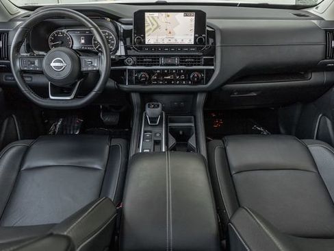 Used 2024 Nissan Pathfinder SL w/ SL Premium Package image 7