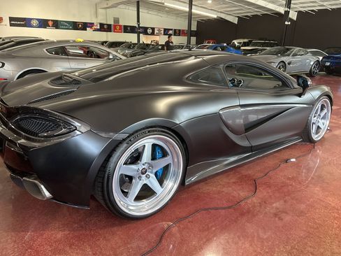Used 2017 McLaren 570S RWD image 95