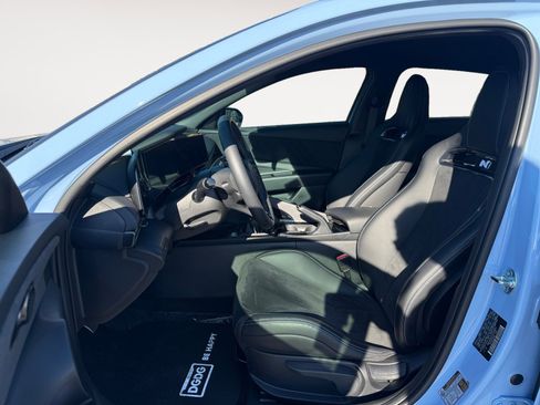 Used 2025 Hyundai Elantra N image 10