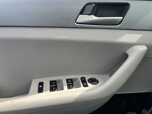 Used 2018 Hyundai Sonata SE image 14