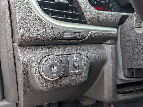 Used 2015 Chevrolet Traverse LT FWD image 23