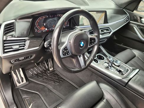 Used 2022 BMW X7 xDrive40i w/ M Sport Package image 26