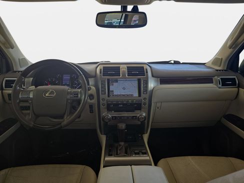 Used 2019 Lexus GX 460 Premium w/ Premium Package AWD/4WD image 9