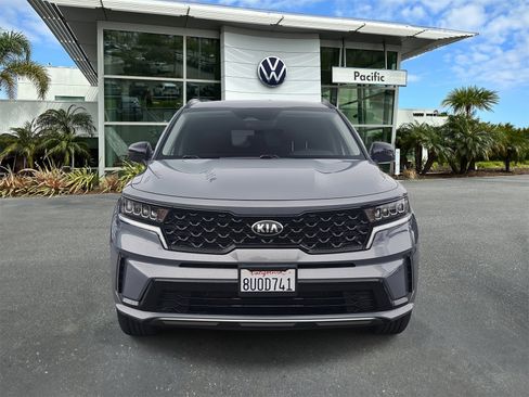 Used 2021 Kia Sorento S image 2