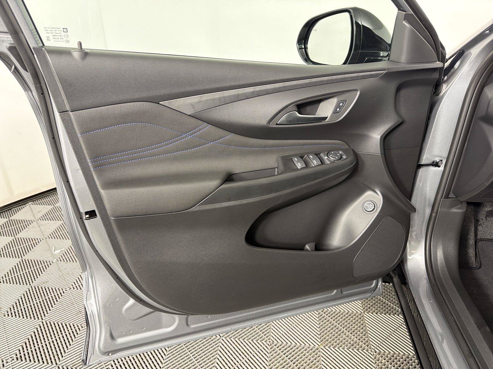 New 2026 Buick Envista Sport Touring w/ Convenience I Package FWD image 8