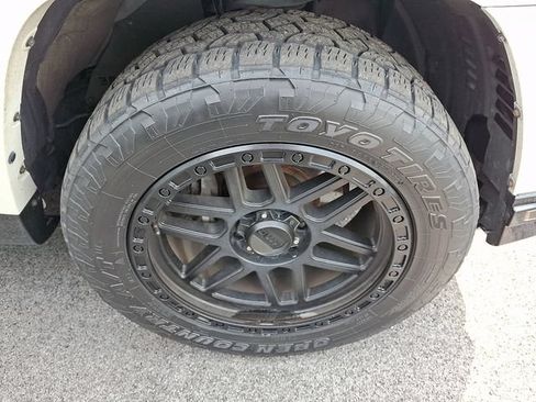 Used 2019 Toyota 4Runner Limited AWD/4WD image 6