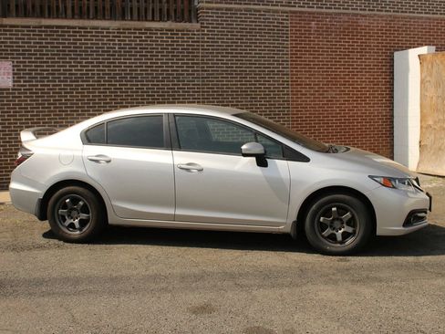 Used 2015 Honda Civic LX image 2