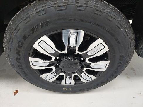 Certified 2023 GMC Sierra 2500 AT4 w/ AT4 Premium Plus Package image 25