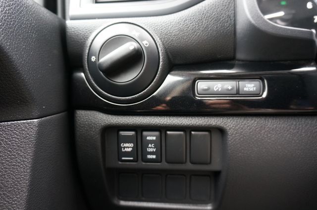 Certified 2024 Nissan Titan SV w/ SV Convenience Package AWD/4WD image 25