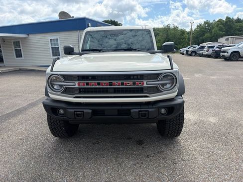 New 2026 Ford Bronco Outer Banks w/ Sasquatch Package AWD/4WD image 3