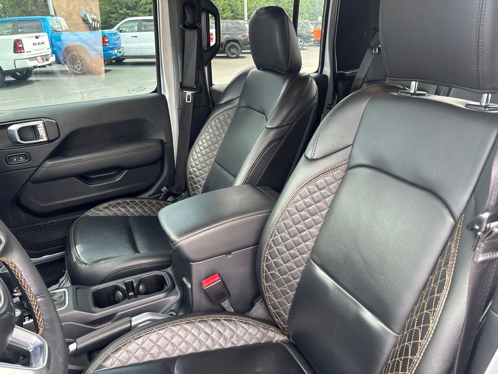 Used 2022 Jeep Gladiator Overland AWD/4WD image 13