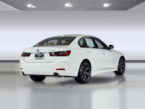 Used 2026 BMW 330i Sedan w/ Premium Package RWD image 9