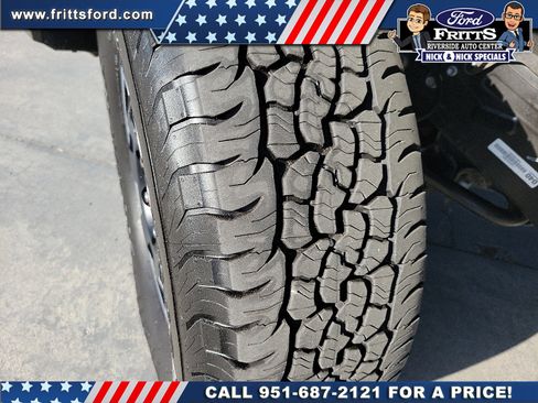 Used 2025 Toyota Tacoma TRD Off-Road AWD/4WD image 19