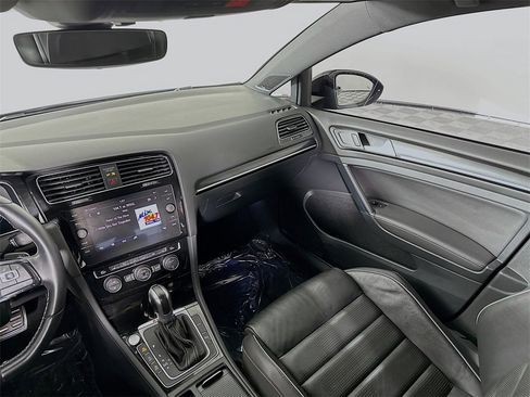 Used 2019 Volkswagen Golf R 4-Door image 22