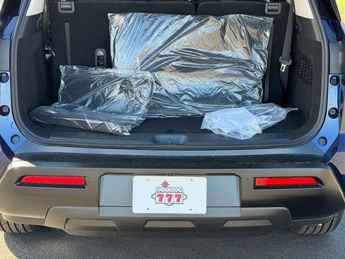 New 2026 Nissan Pathfinder SV image 4