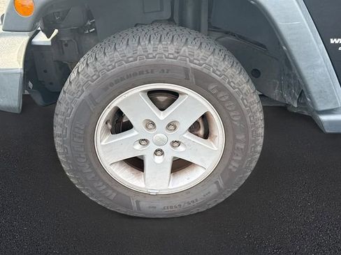Used 2018 Jeep Wrangler Unlimited Sport S AWD/4WD image 6
