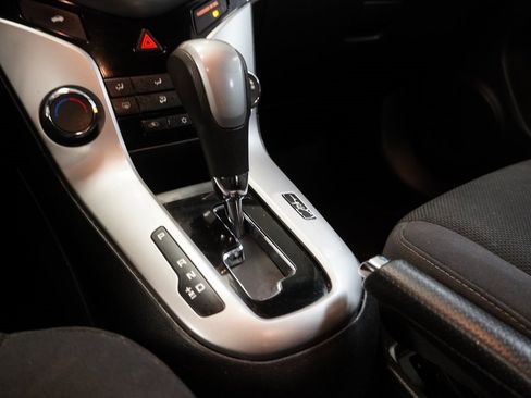 Used 2015 Chevrolet Cruze LT image 20