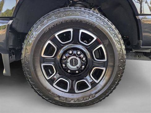 Used 2025 Ford F350 Platinum w/ FX4 Off-Road Package AWD/4WD image 22