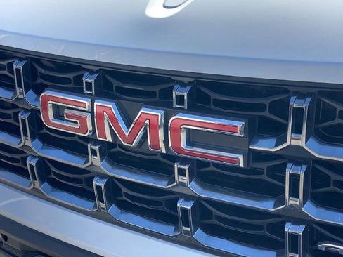 Used 2024 GMC Canyon AT4 image 30