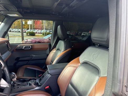 Used 2024 Ford Bronco Outer Banks image 12