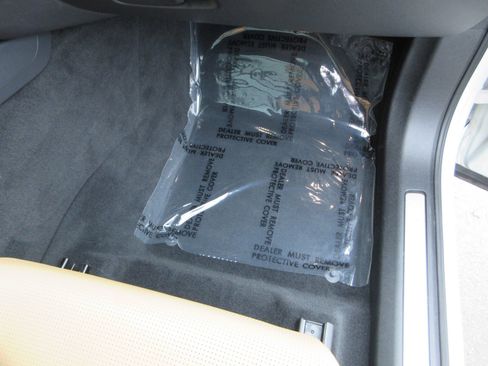 Used 2023 Volvo XC60 T8 Ultimate image 29