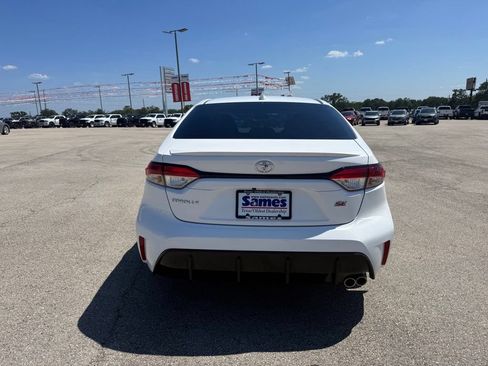Used 2026 Toyota Corolla SE FWD image 6