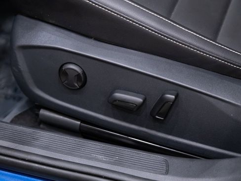 Used 2024 Volkswagen Jetta SE w/ Panoramic Sunroof Package image 9