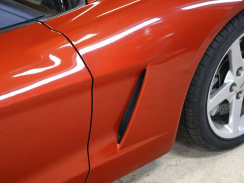 Used 2005 Chevrolet Corvette 2dr Cpe w/ Performance Handling Package image 20