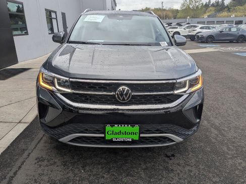 Used 2022 Volkswagen Taos SEL image 9