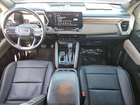 Used 2023 GMC Canyon Denali image 18