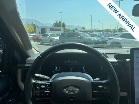 Used 2024 Ford Expedition Max Platinum AWD/4WD image 25
