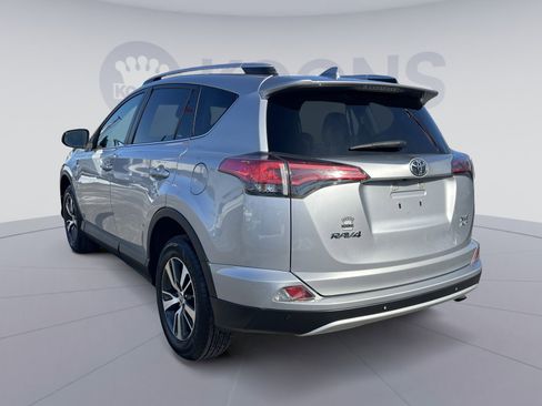 Used 2016 Toyota RAV4 XLE image 4
