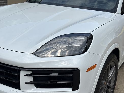 Used 2024 Porsche Cayenne S AWD/4WD image 6