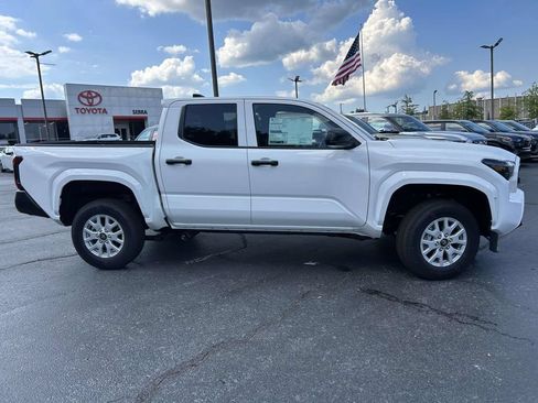 New 2026 Toyota Tacoma SR w/ SR Upgrade Package RWD image 2