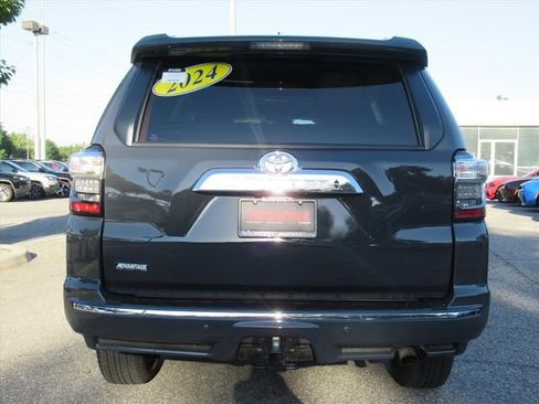 Used 2024 Toyota 4Runner Limited RWD image 5