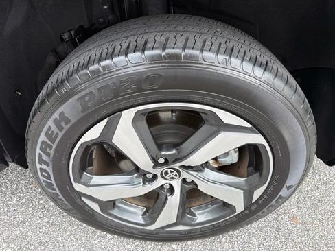 Certified 2024 Toyota RAV4 SE AWD/4WD image 31