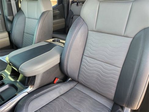 Used 2023 Chevrolet Silverado 1500 ZR2 w/ Technology Package image 8