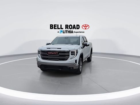 Used 2024 GMC Sierra 1500 SLT AWD/4WD image 3