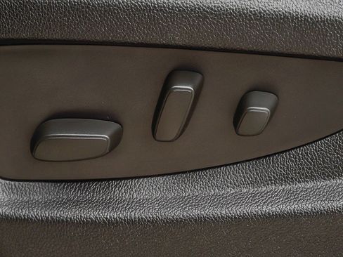 Used 2015 GMC Sierra 1500 SLE image 17